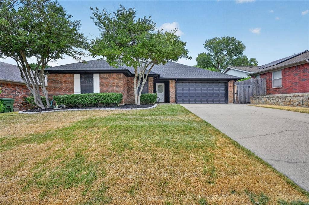 8233 Willis Lane, Watauga, TX 76148 8233 Willis Lane, Watauga, TX 76148