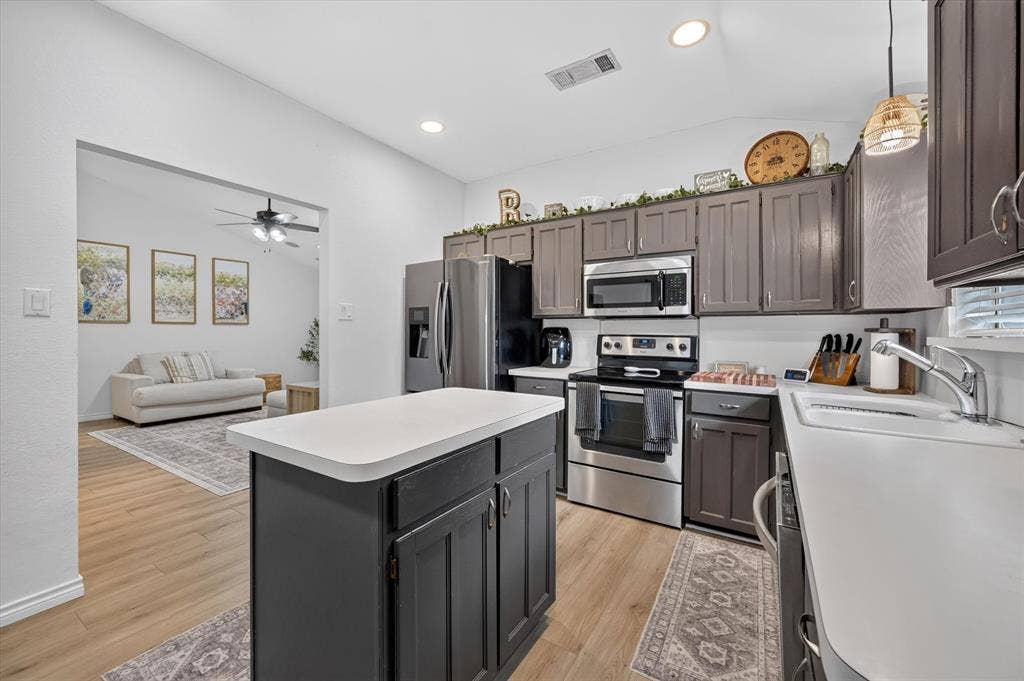 8233 Willis Lane, Watauga, TX 76148 8233 Willis Lane, Watauga, TX 76148