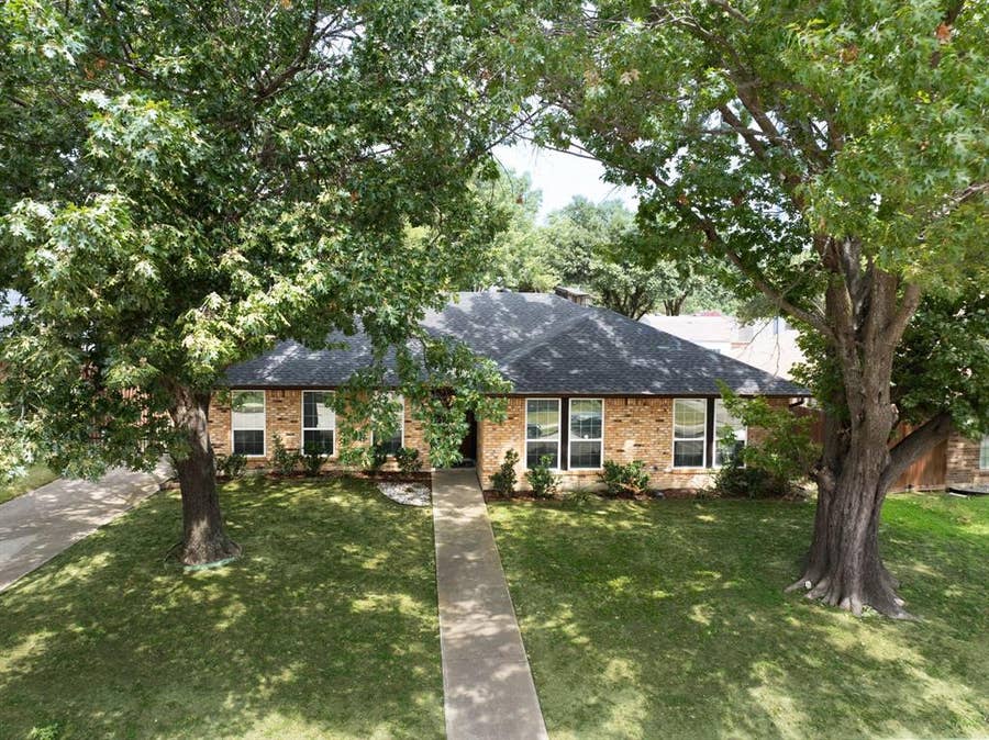 Property photo for 5505 Edgewater Circle, Rowlett, TX