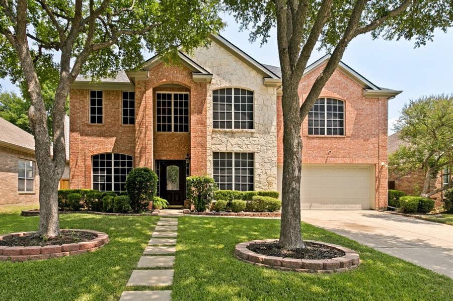 Property photo for 7121 Raintree Way, Denton, TX
