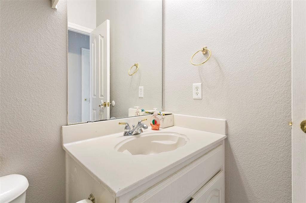8641 Shadow Trace Drive, Fort Worth, TX 76244 8641 Shadow Trace Drive, Fort Worth, TX 76244