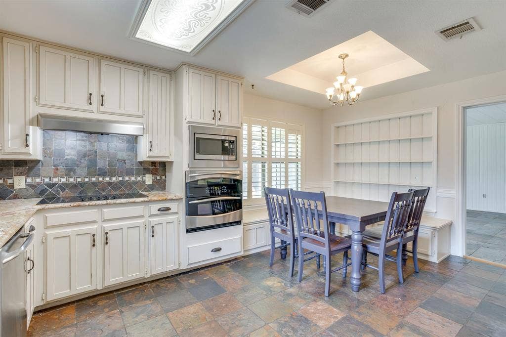 990 Oak Ridge Drive, Keller, TX 76248 Heart of Keller with pool KHS 990 Oak Ridge Dr. Keller TX 76248 817-422-3322