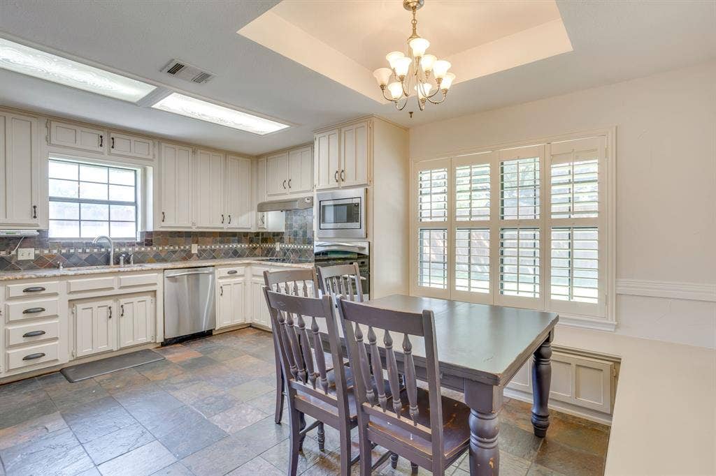 990 Oak Ridge Drive, Keller, TX 76248 Heart of Keller with pool KHS 990 Oak Ridge Dr. Keller TX 76248 817-422-3322