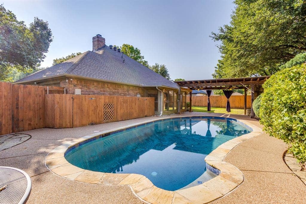 990 Oak Ridge Drive, Keller, TX 76248 Heart of Keller with pool KHS 990 Oak Ridge Dr. Keller TX 76248 817-422-3322