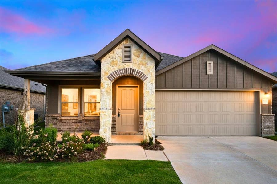 Property photo for 103 Rustic View Drive, Terrell, TX