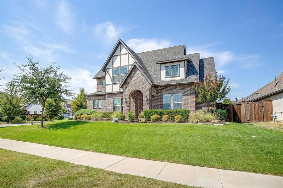 Property photo for 13648 Leatherstem Lane, Fort Worth, TX