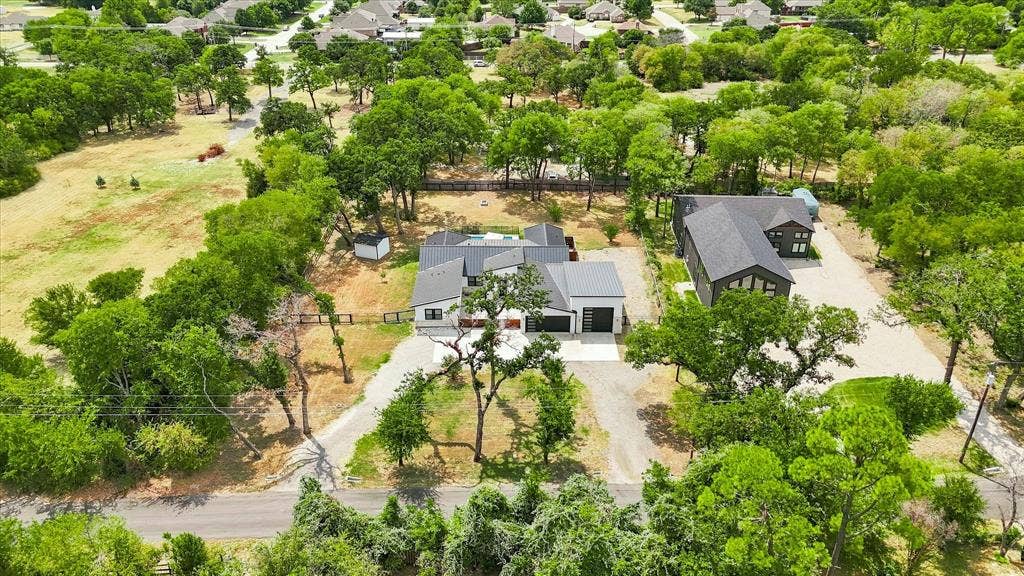211 Shahan Drive, Shady Shores, TX 76208 211 Shahan Drive, Shady Shores, TX 76208