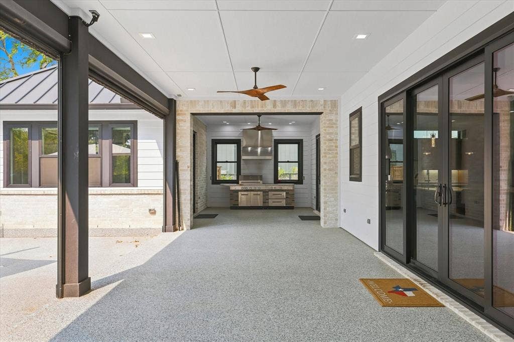 211 Shahan Drive, Shady Shores, TX 76208 211 Shahan Drive, Shady Shores, TX 76208