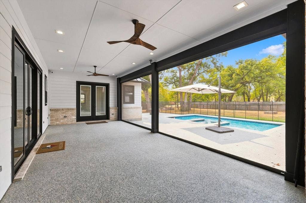 211 Shahan Drive, Shady Shores, TX 76208 Patio with screens down