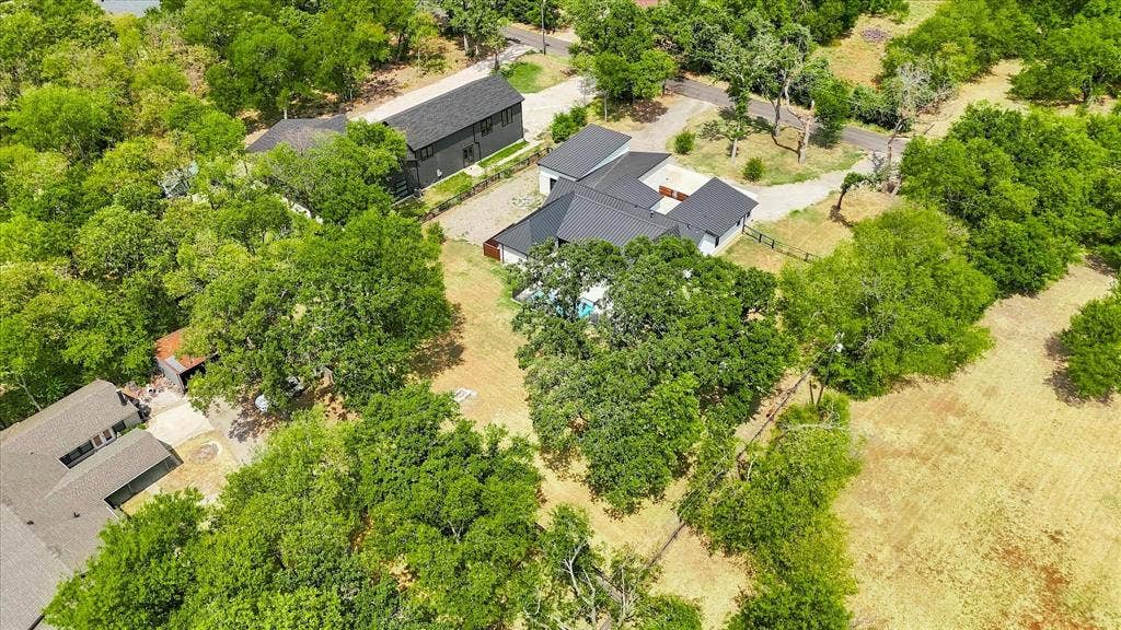 211 Shahan Drive, Shady Shores, TX 76208 211 Shahan Drive, Shady Shores, TX 76208