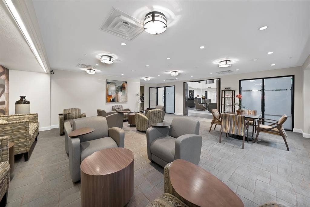 330 Las Colinas Boulevard E, #338, Irving, TX 75039 Spacious interior with recessed lighting, ceiling-mounted lighting fixtures, and light-toned flooring
