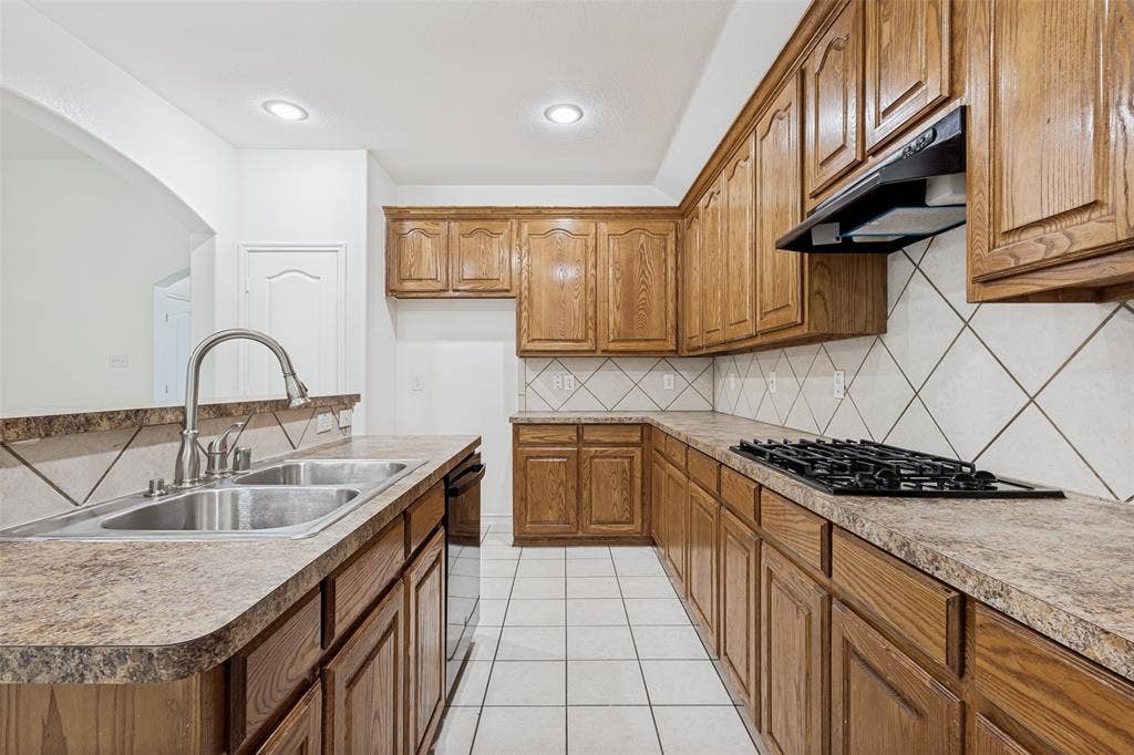 13751 Lincolnshire Lane, Frisco, TX 75035 13751 Lincolnshire Lane, Frisco, TX 75035