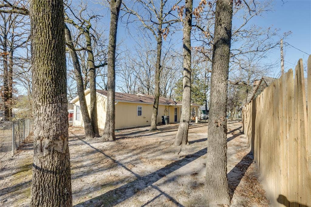 157 Harbor Drive, Gun Barrel City, TX 75156 View of yard