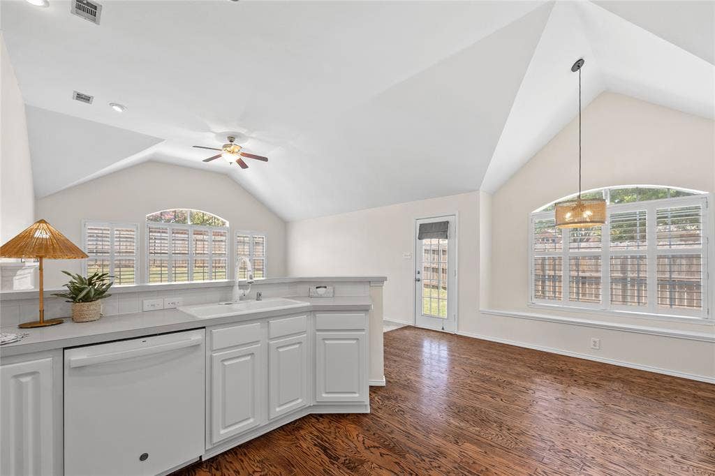 2120 Crestlake Drive, Rockwall, TX 75087 2120 Crestlake Drive, Rockwall, TX 75087