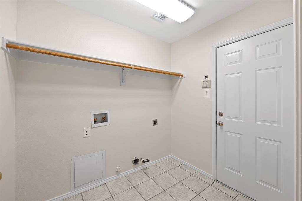 2120 Crestlake Drive, Rockwall, TX 75087 2120 Crestlake Drive, Rockwall, TX 75087