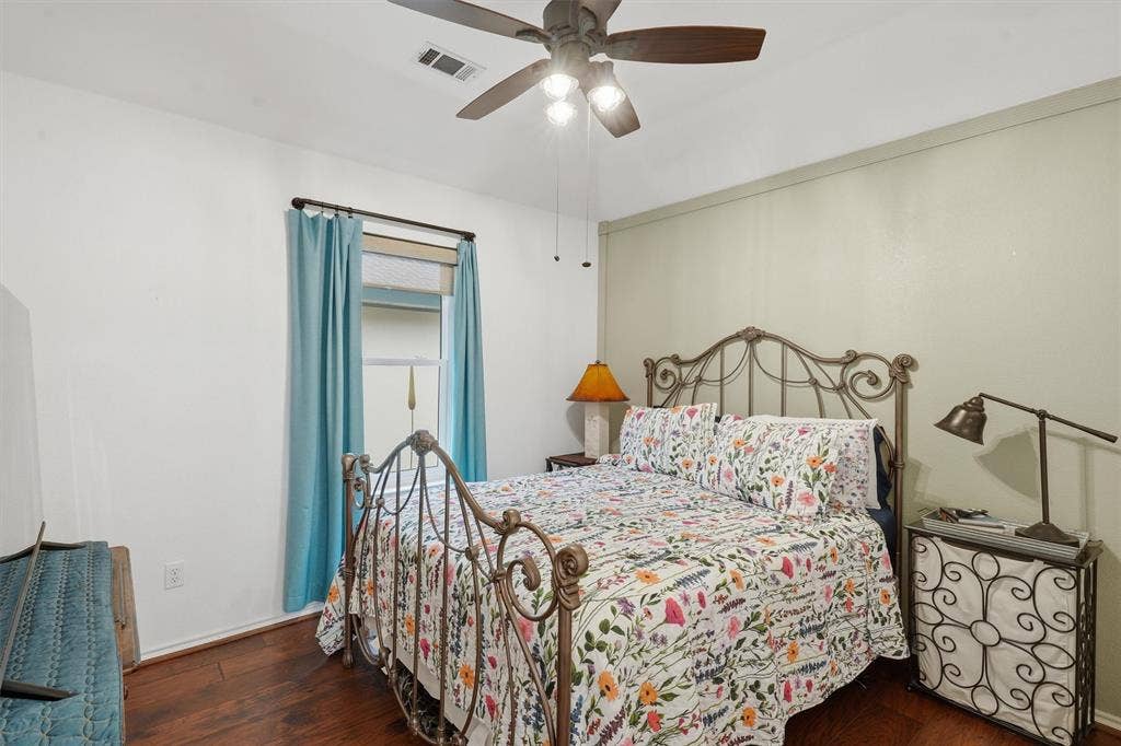 215 Morene Avenue, Waxahachie, TX 75165