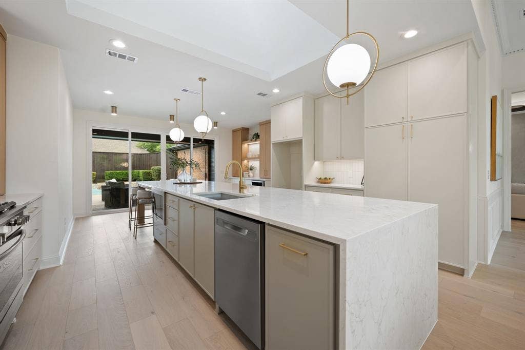 3417 Mount Vernon Way, Plano, TX 75025 3417 Mount Vernon Way, Plano, TX 75025