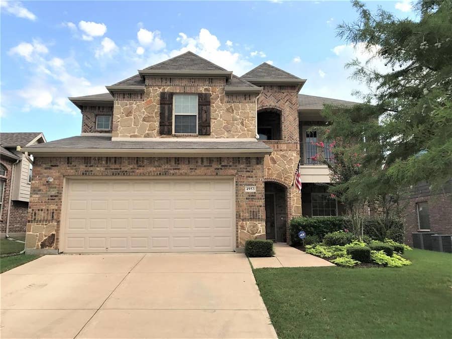 Property photo for 4953 Grinstein Drive, Fort Worth, TX