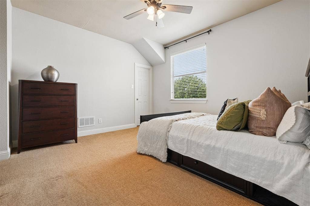 1712 Singletree Court, McKinney, TX 75072 Secondary bedroom 5 upstairs, each secondary bedroom enjoys direct or en-suite-style access to a bathroom.