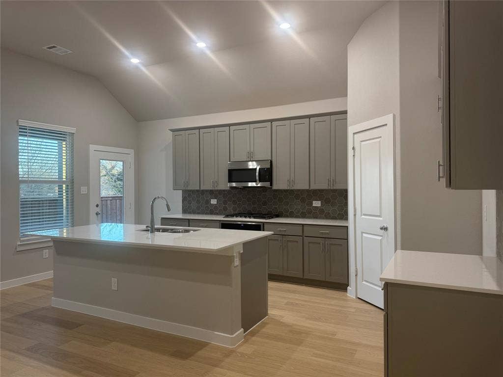 400 Stone Hollow Drive, Ferris, TX 75125 400 Stone Hollow Drive, Ferris, TX 75125