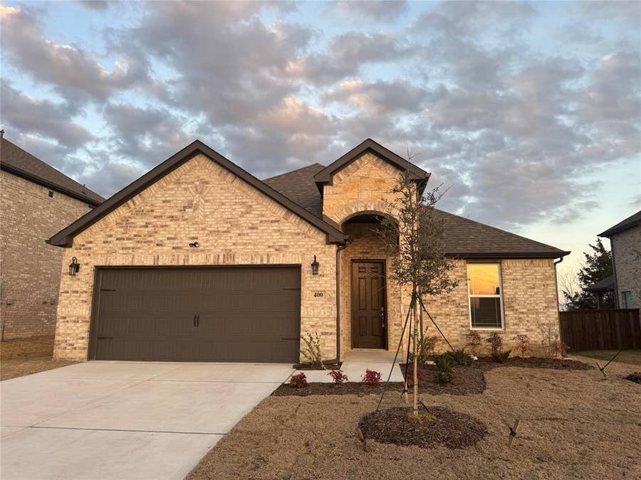 Property photo for 400 Stone Hollow Drive, Ferris, TX