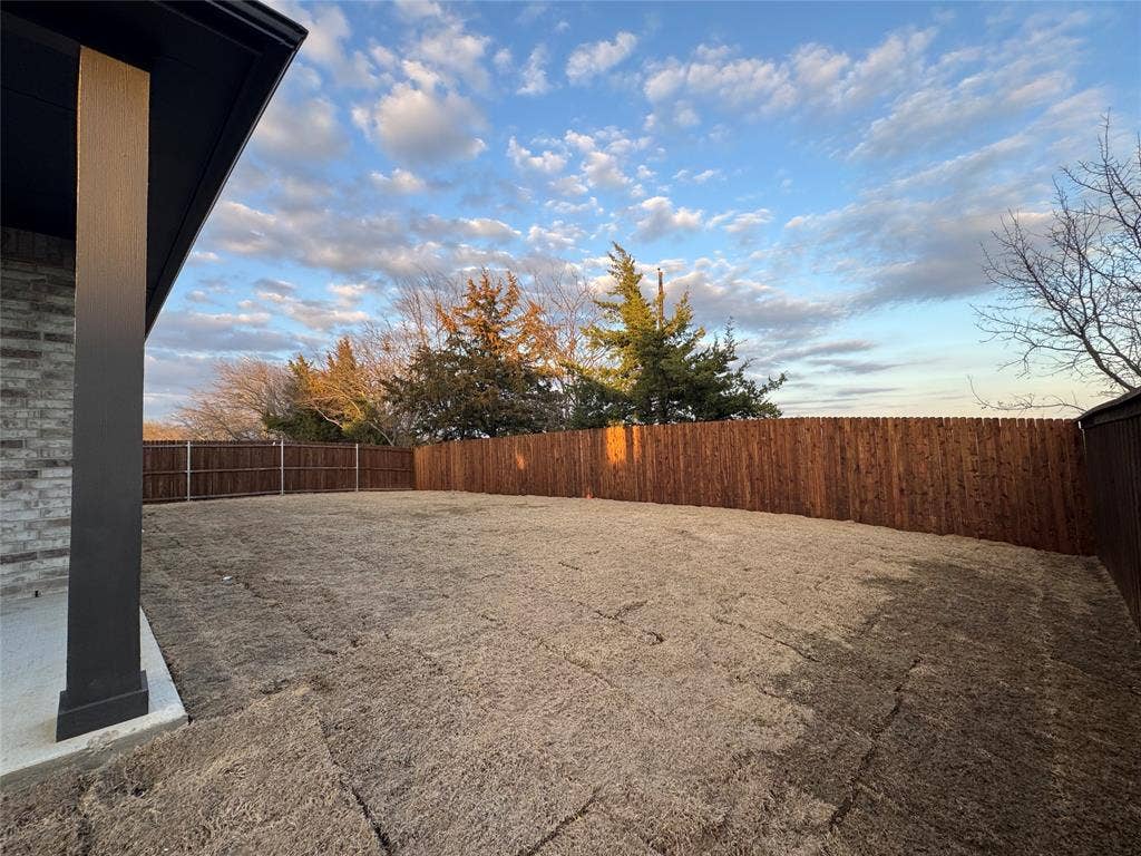400 Stone Hollow Drive, Ferris, TX 75125 400 Stone Hollow Drive, Ferris, TX 75125
