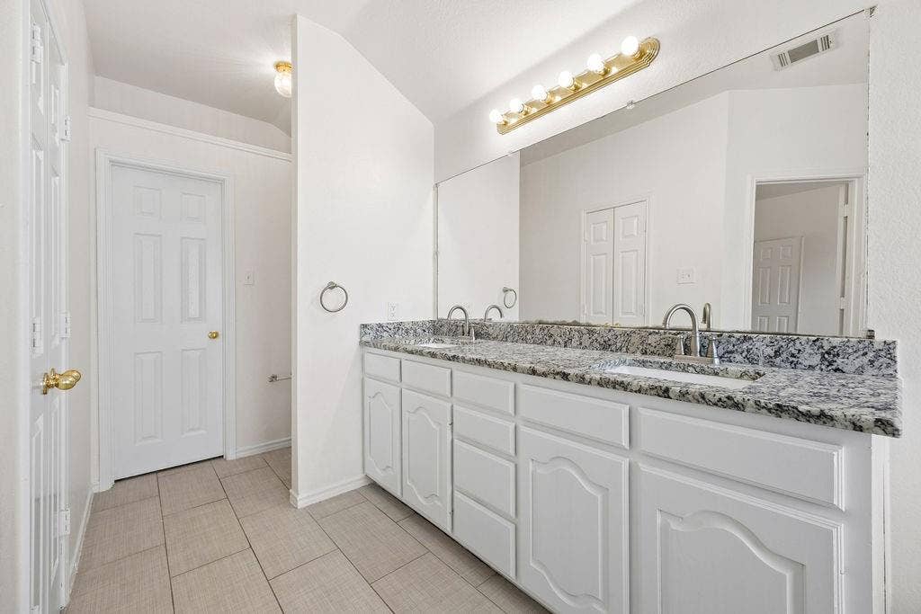 15701 Wyoming Drive, Frisco, TX 75035