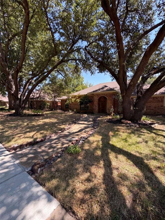3924 Mesa Drive, Plano, TX 75074 3924 Mesa Drive, Plano, TX 75074