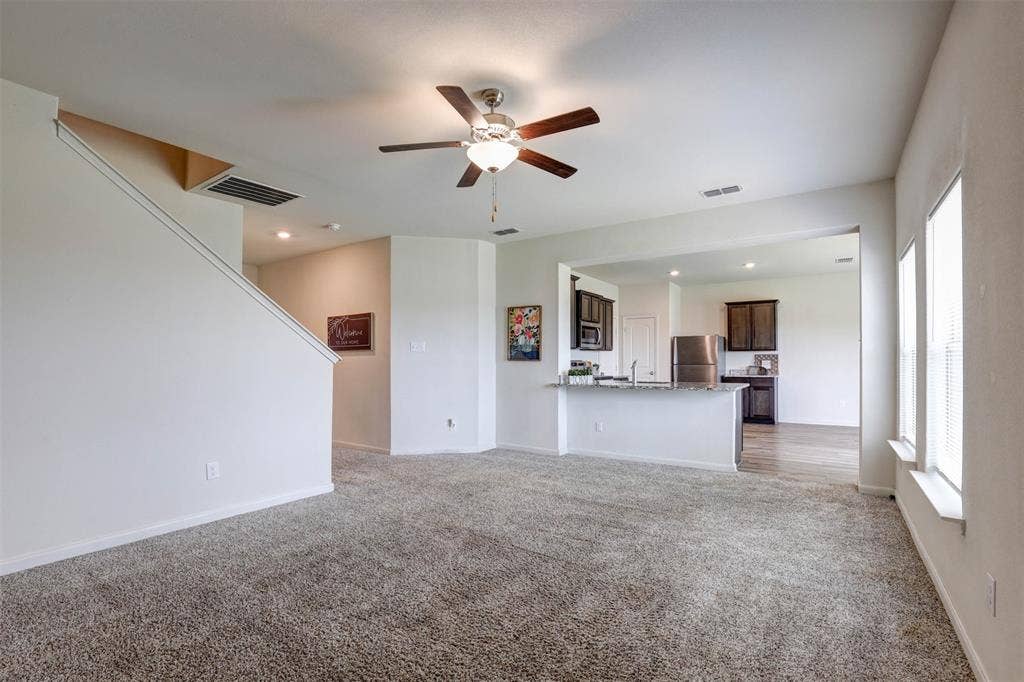 203 Drifter Drive, Newark, TX 76071