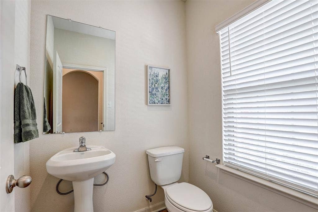 203 Drifter Drive, Newark, TX 76071