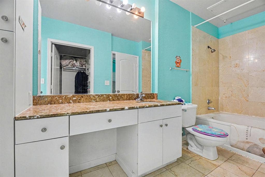 3225 Turtle Creek Boulevard, #212, Dallas, TX 75219