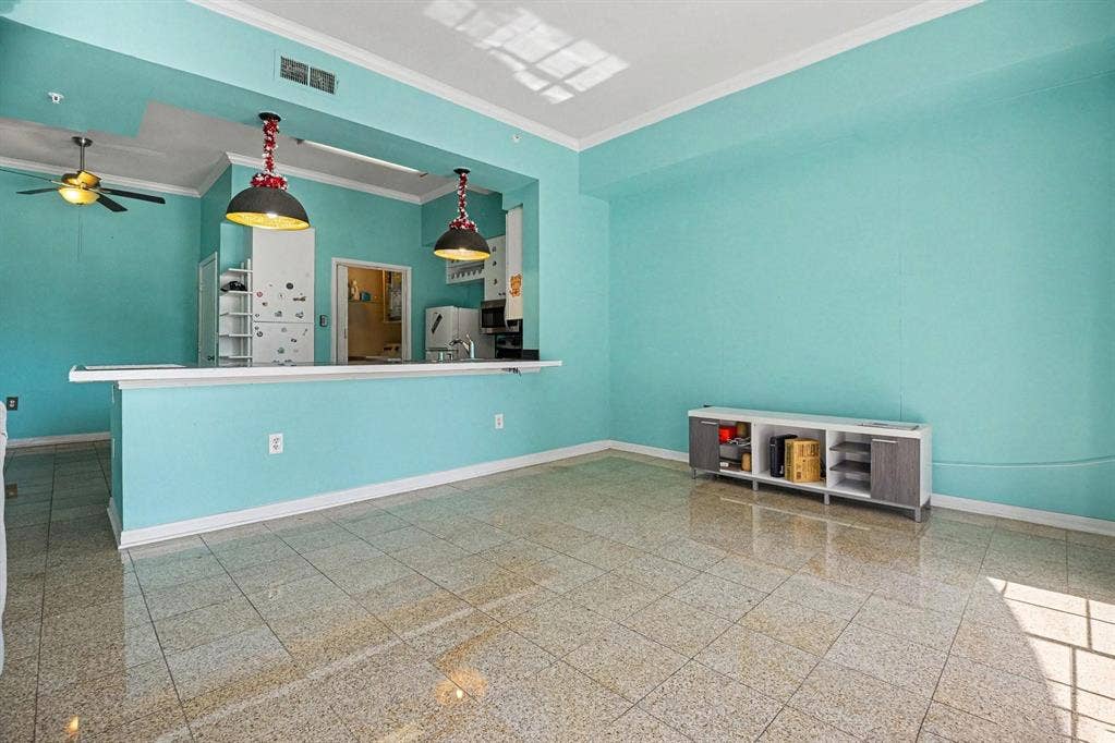 3225 Turtle Creek Boulevard, #212, Dallas, TX 75219