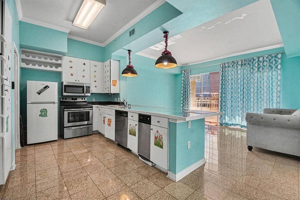 3225 Turtle Creek Boulevard, #212, Dallas, TX 75219