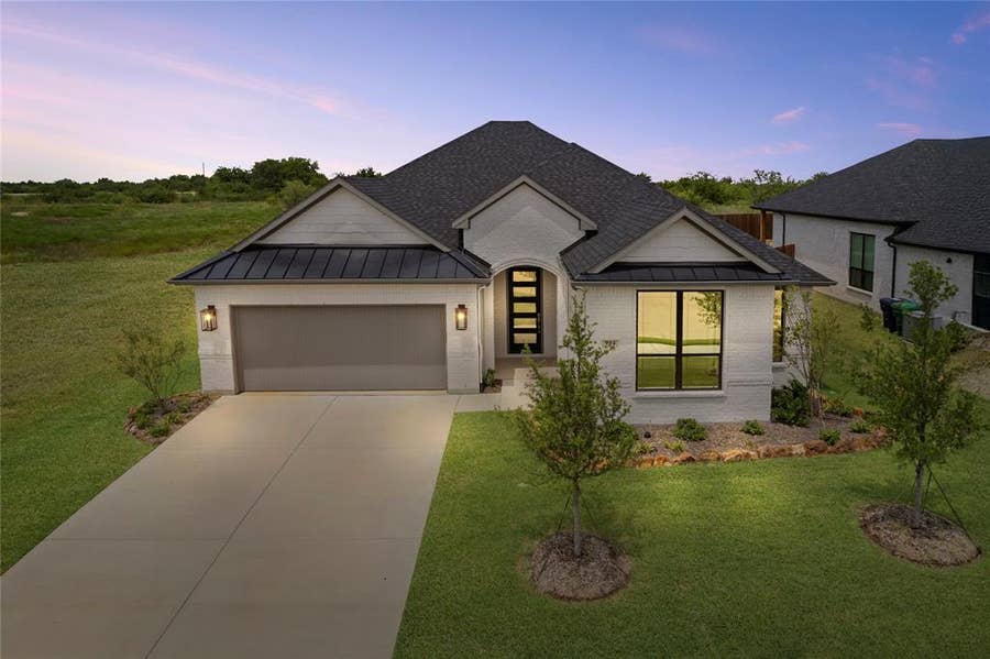 Property photo for 904 Beall Street, Denton, TX