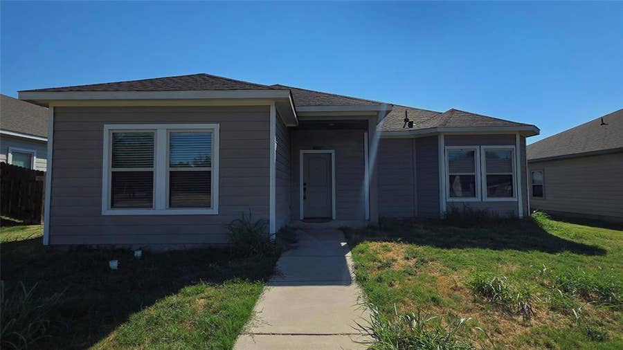 Property photo for 4007 Wellington Street, Greenville, TX
