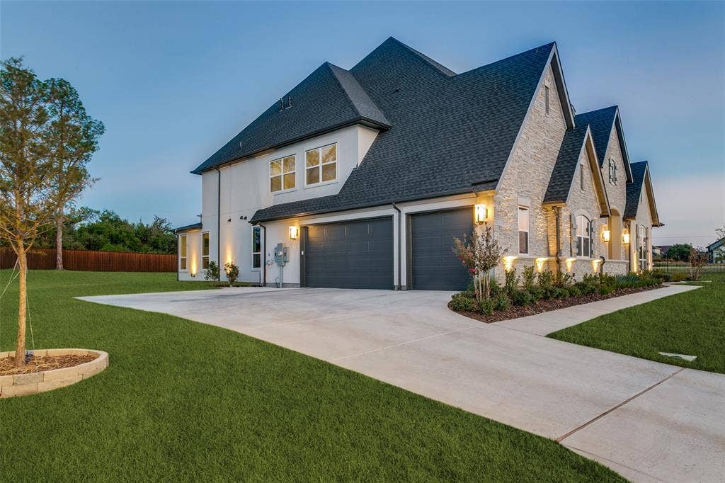 1021 Williams Lane, Copper Canyon, TX 75077 Side Entry, Oversized 3 Car Garage.