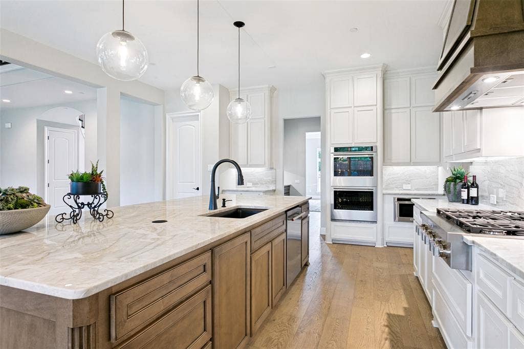 1021 Williams Lane, Copper Canyon, TX 75077 Enjoy Cooking in This Kitchen.