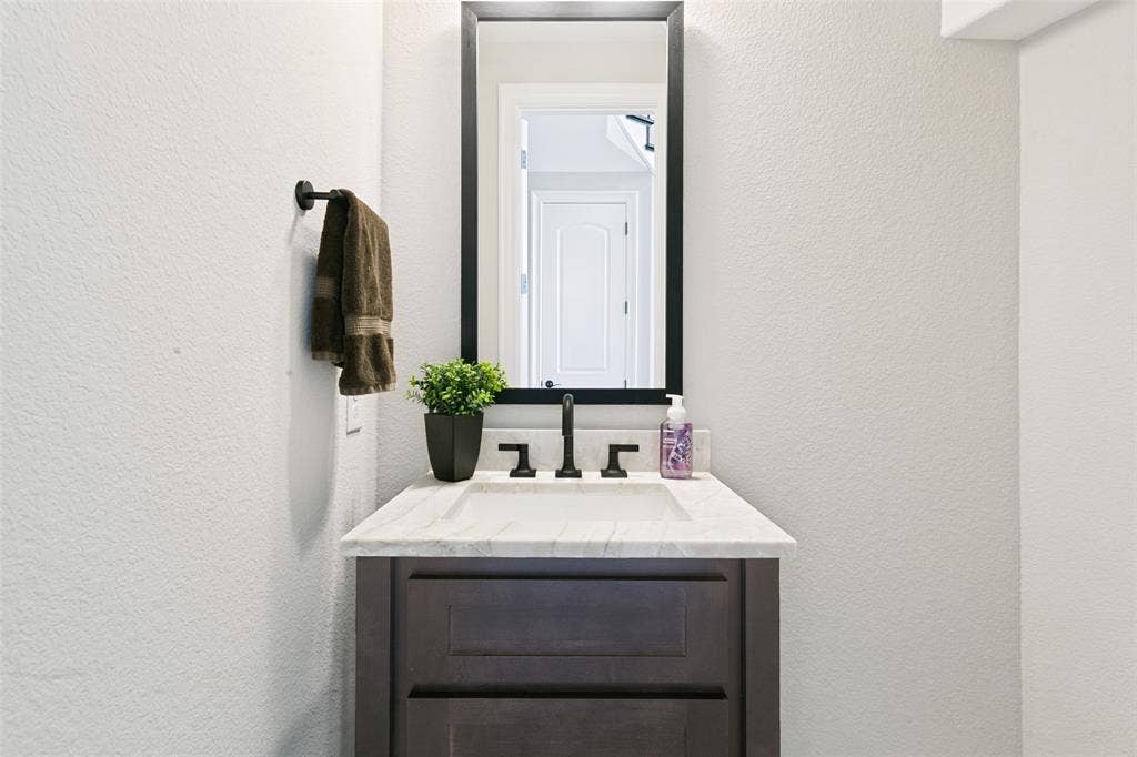 1021 Williams Lane, Copper Canyon, TX 75077 Downstairs Powder Bath.