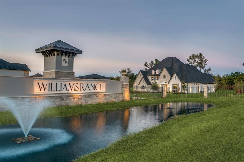 1021 Williams Lane, Copper Canyon, TX 75077 Private Gated Entrance.