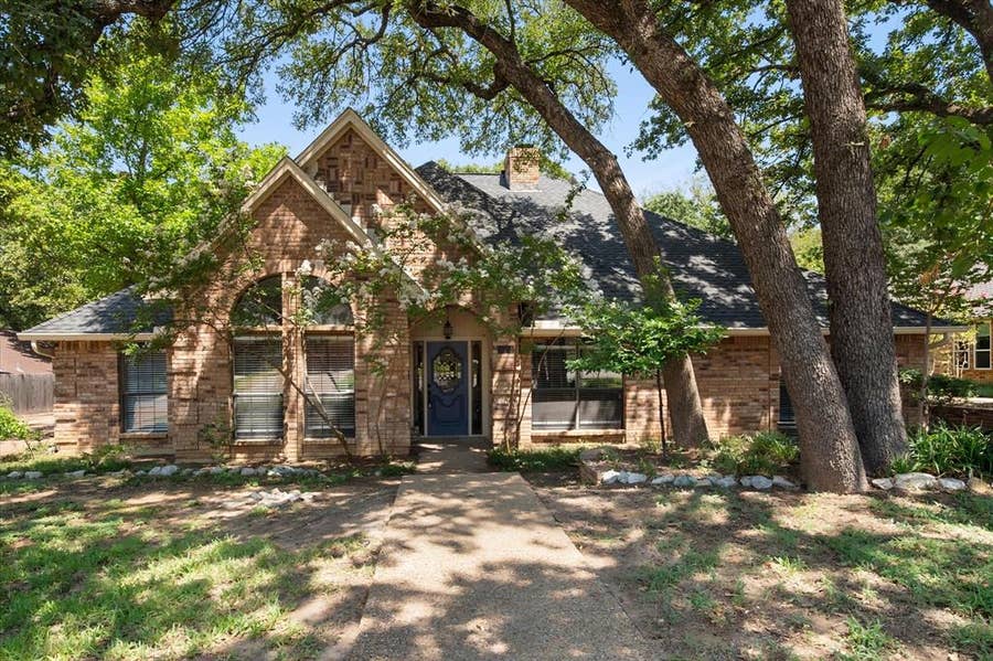 Property photo for 3803 Marine Court, Arlington, TX