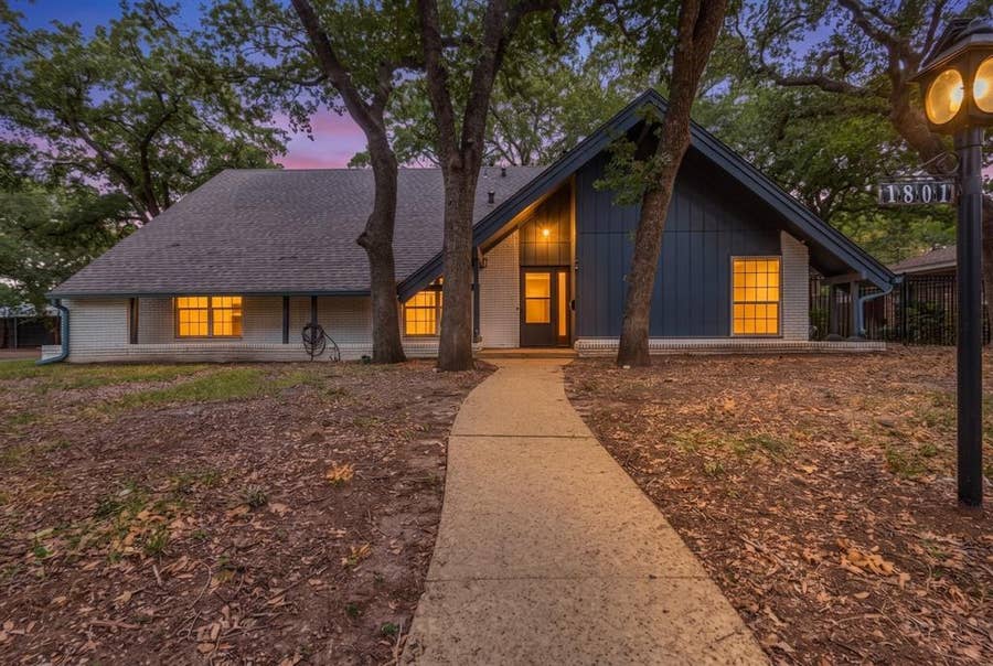 Property photo for 1801 Green Oaks Drive, Irving, TX
