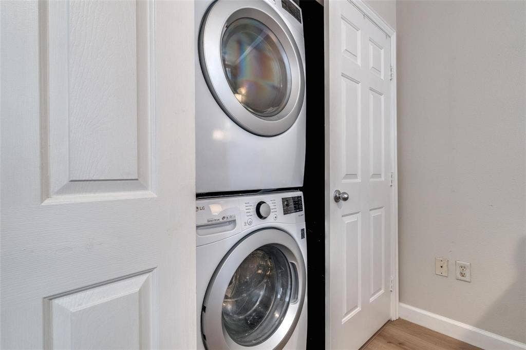 2305 Worthington Street, #104, Dallas, TX 75204 Full sized washer & dryer will convery.