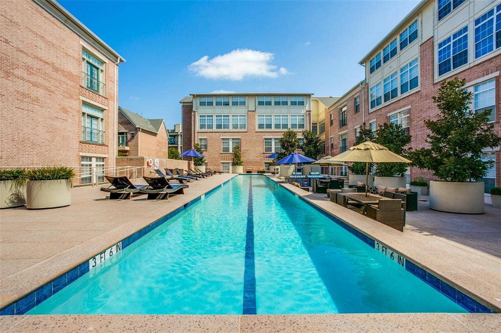 2305 Worthington Street, #104, Dallas, TX 75204 Gorgeous sparkling pool