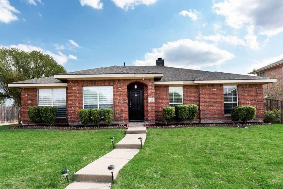 Property photo for 506 Pecos Path Drive, Murphy, TX