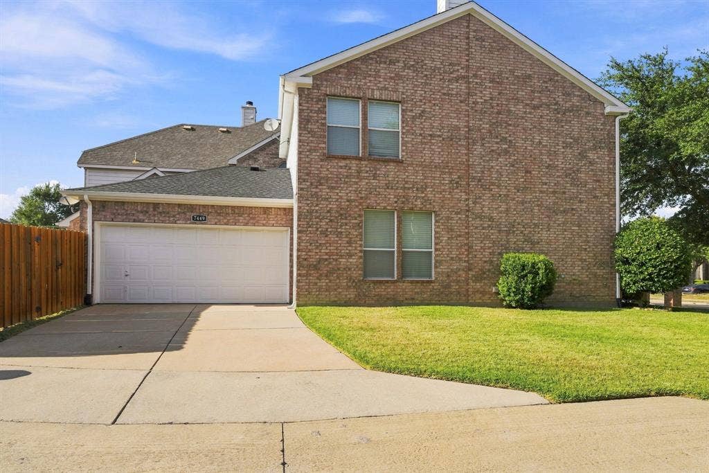 7449 Danbridge Lane, Frisco, TX 75035 Full two garage in this lovely duplex.