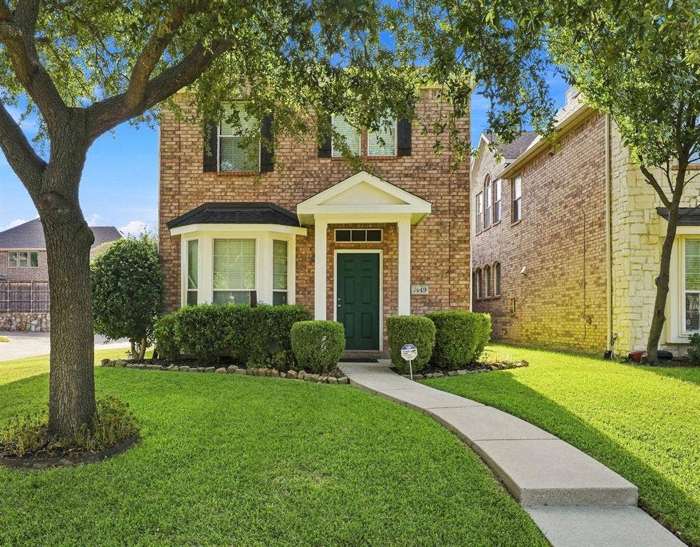 7449 Danbridge Lane, Frisco, TX 75035 Charming Frisco home situated on a landscaped corner lot in a quaint, welcoming neighborhood.