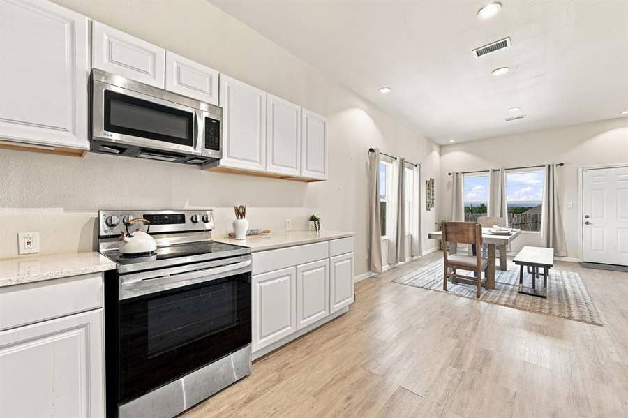 Property photo for 922 Pecos River Drive, Granbury, TX