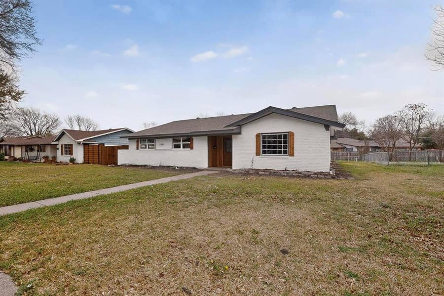 Property photo for 11360 Drummond Drive, Dallas, TX