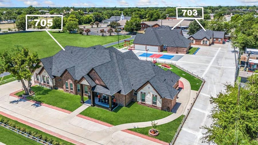 Property photo for 703 E Oates Road, Garland, TX