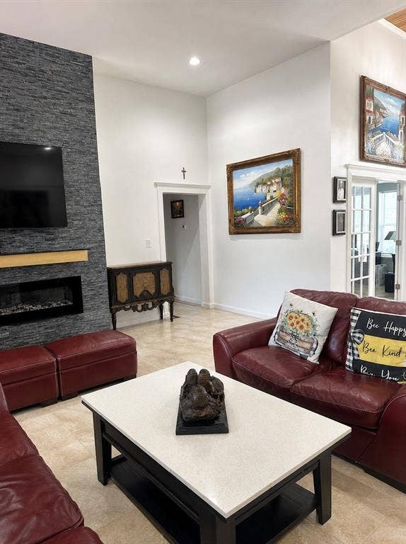 703 E Oates Road, Garland, TX 75043 Tile flooring throughout